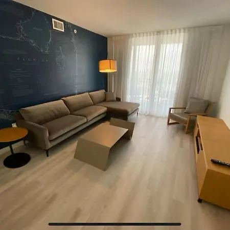 2 Bed 2 Bath Full Equiped Beachwalk Pool Gym 22
